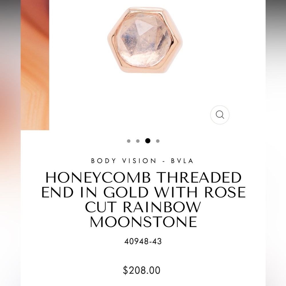BVLA
HONEYCOMB THREADED END IN ROSE GOLD WITH ROSE CUT RAINBOW MOONSTONE